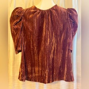 Crushed velvet puff sleeve top